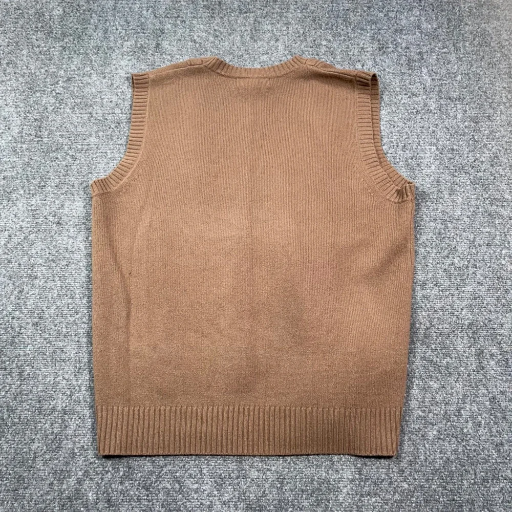 Banana Republic details no